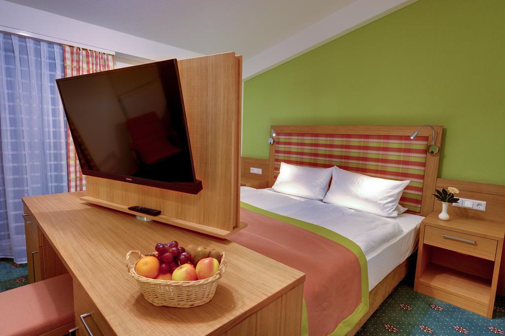 Hotel&Restaurant Waldcafe Hettstedt Zimmer foto