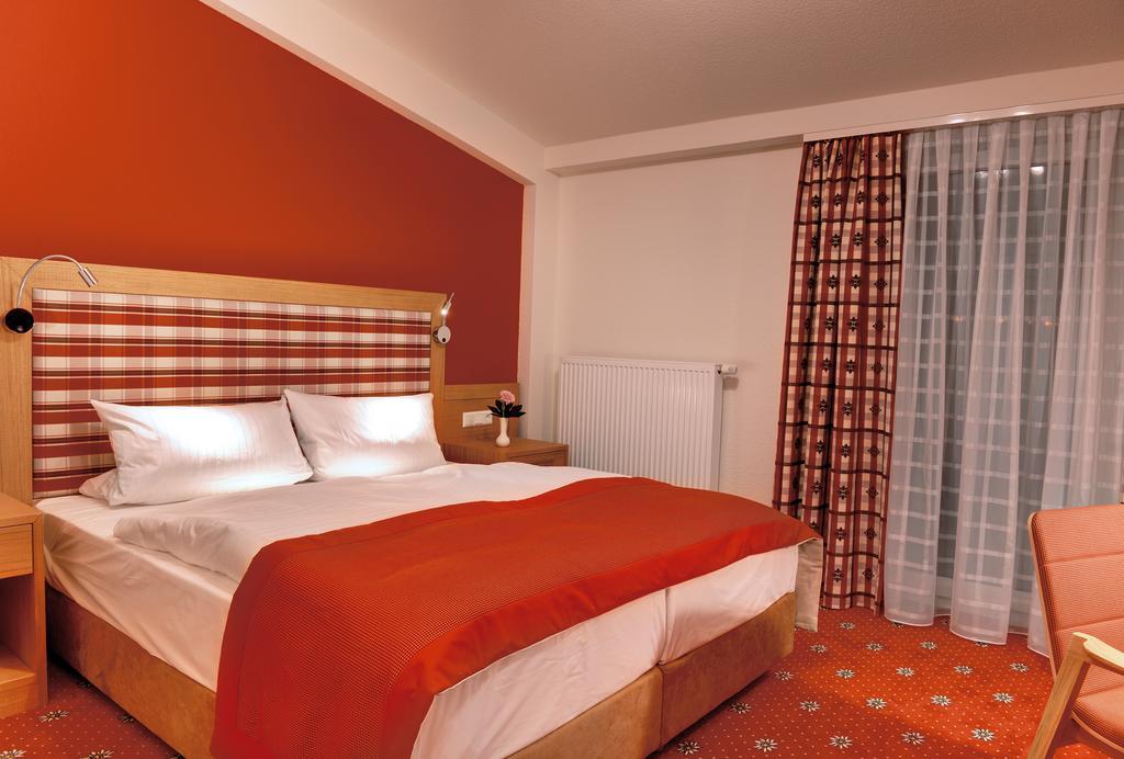 Hotel&Restaurant Waldcafe Hettstedt Zimmer foto